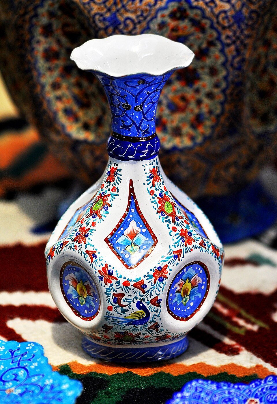گلدان مینا